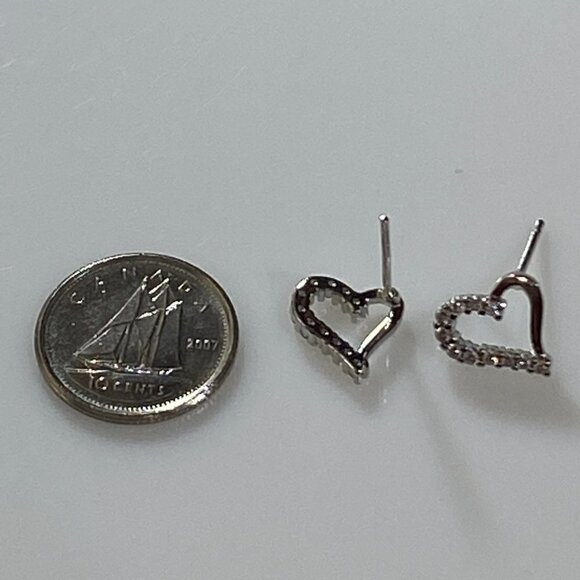 ❤️ Sterling Silver Cubic Zirconia Heart Stud Earrings - Picture 7 of 7